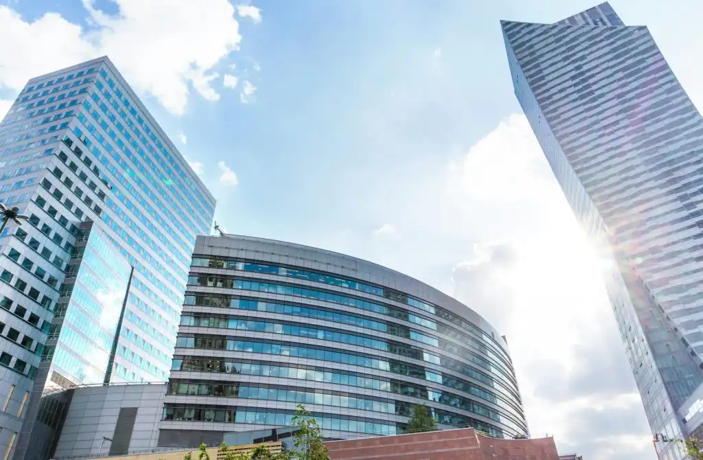 Szkolenie językowe dla firm i instytucji i kursy Business English online